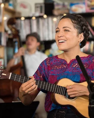 Natalia LaFourcade Seattle